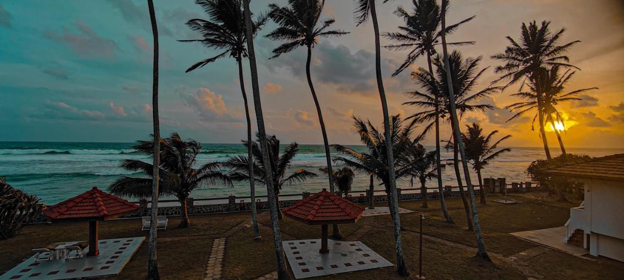 Nu-Vin Beach Hotel Ahangama Exterior foto