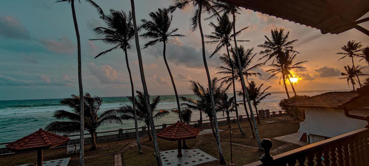 Nu-Vin Beach Hotel Ahangama Exterior foto